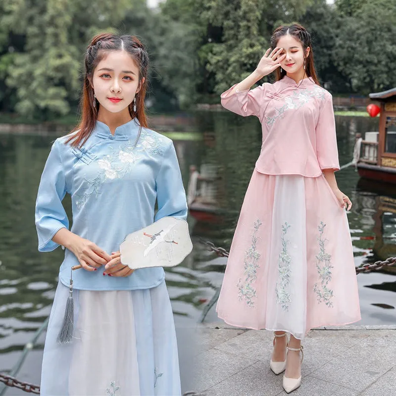 Women's Hanfu Chinese Traditional Clothing Elegant Floral Embroidery Skirt+Tops Sets Girl Vintage Oriental Folk Dance Costume
Women's Hanfu Chinese Traditional Clothing Elegant Floral Embroidery Skirt+Tops Sets Girl Vintage Oriental Folk Dance Costume