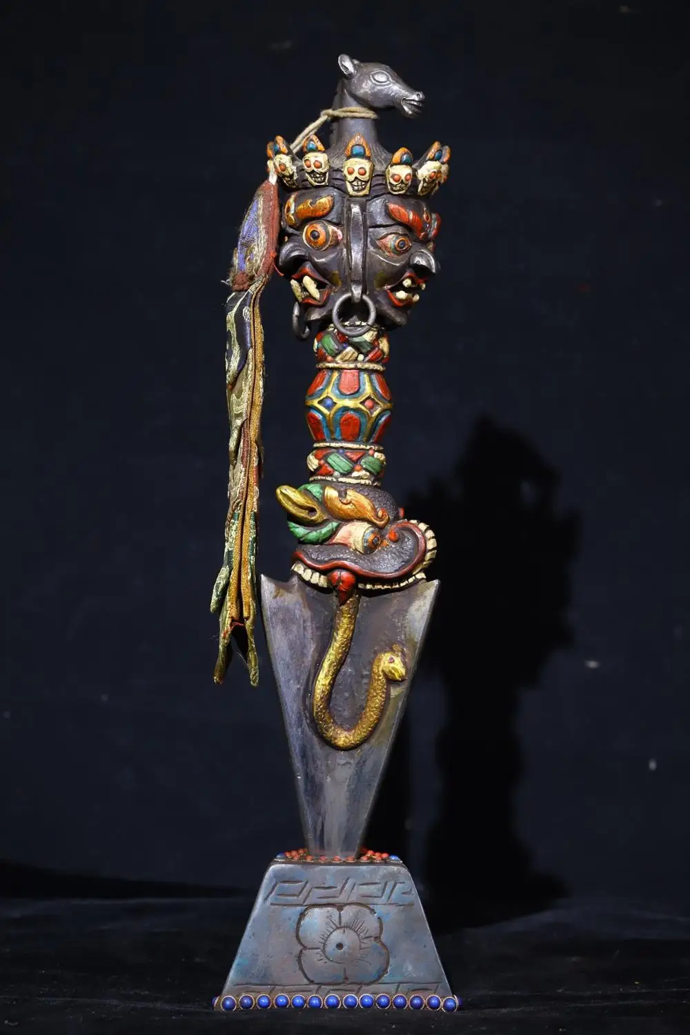 17"Tibetan Temple Collection Old Tiantie Cinnabar Painted Mosaic Gem Hayagriva Head Skull Dorje Vajra Phurpa Pendant Amulet
17"Tibetan Temple Collection Old Tiantie Cinnabar Painted Mosaic Gem Hayagriva Head Skull Dorje Vajra Phurpa Pendant Amulet
