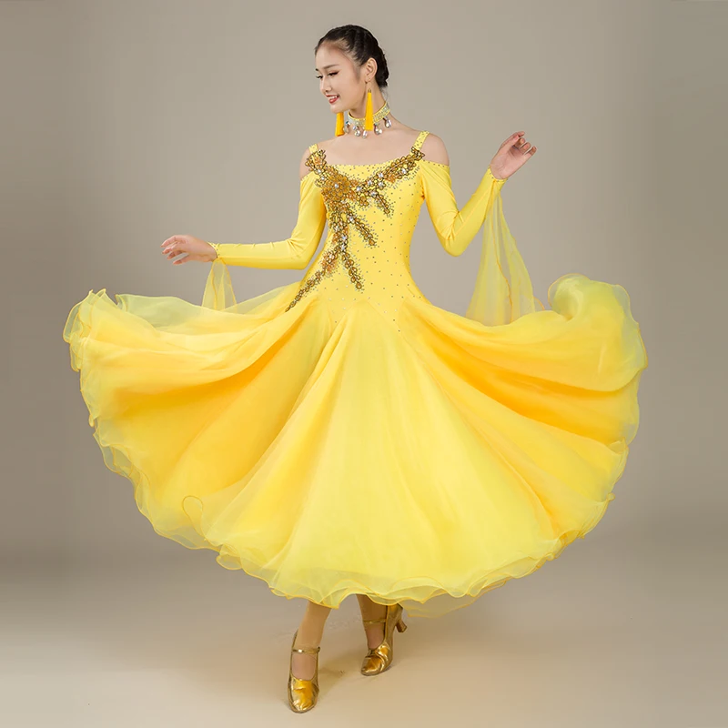2021Woman new modern dancing competition dress ballroom dancing waltz Costumes 079
2021Woman new modern dancing competition dress ballroom dancing waltz Costumes 079