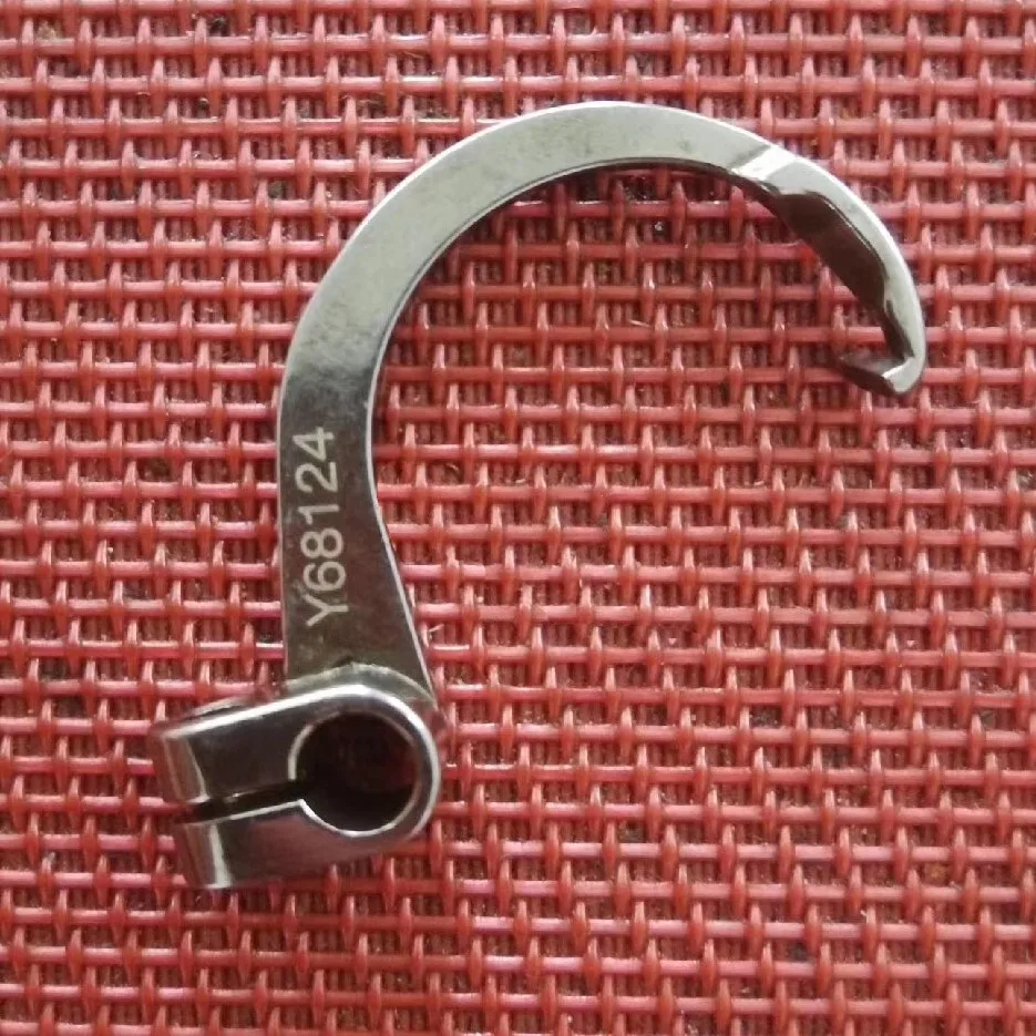 Y68124 Looper Four Needle Six Thread Looper For YAMATO FD-62 Sewing Machine
Y68124 Looper Four Needle Six Thread Looper For YAMATO FD-62 Sewing Machine