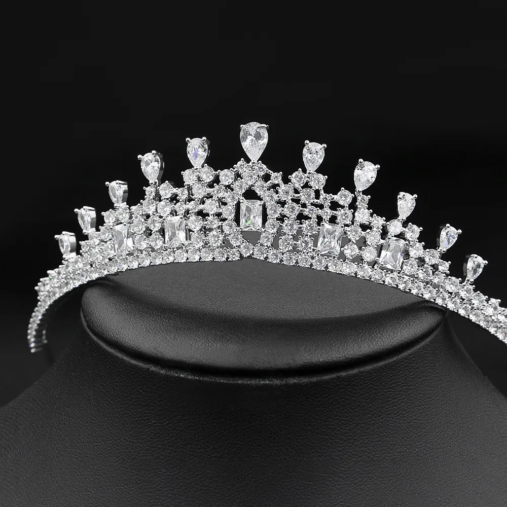 HIBRIDE Luxury Water Drop Shape AAA Cubic Zirconia Crowns and Tiaras Women Wedding Hair Accessories Jewelry tiara de noiva C-04
HIBRIDE Luxury Water Drop Shape AAA Cubic Zirconia Crowns and Tiaras Women Wedding Hair Accessories Jewelry tiara de noiva C-04