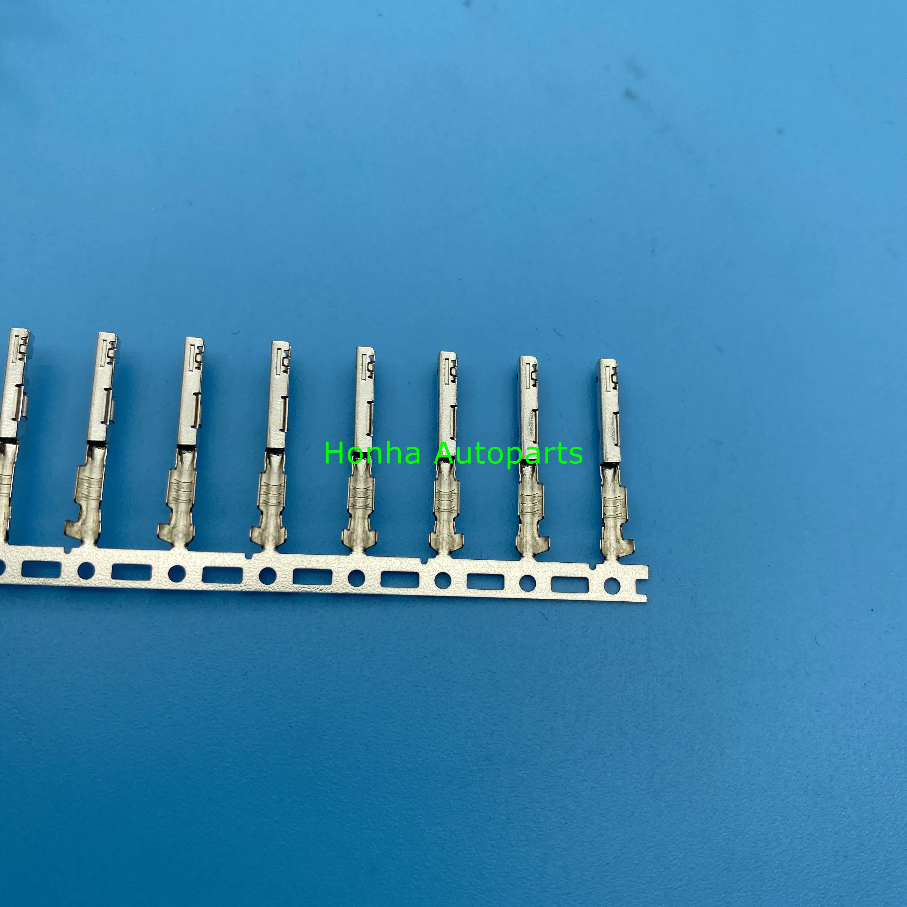 Free shipping auto terminal for cable connector, crimp loose pins auto terminals 8240-0552
Free shipping auto terminal for cable connector, crimp loose pins auto terminals 8240-0552