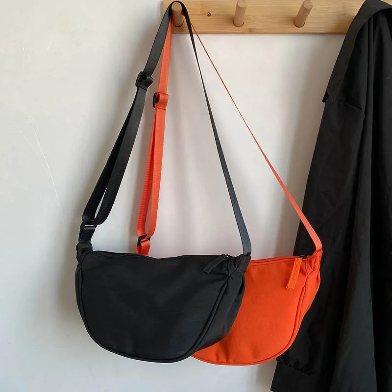 Black Unisex Shoulder Bags 2021 New Fashion Men Crossbody Bag High-Capacity Travel Messenger Bag Phone Pouch Cigarette Pack
Black Unisex Shoulder Bags 2021 New Fashion Men Crossbody Bag High-Capacity Travel Messenger Bag Phone Pouch Cigarette Pack