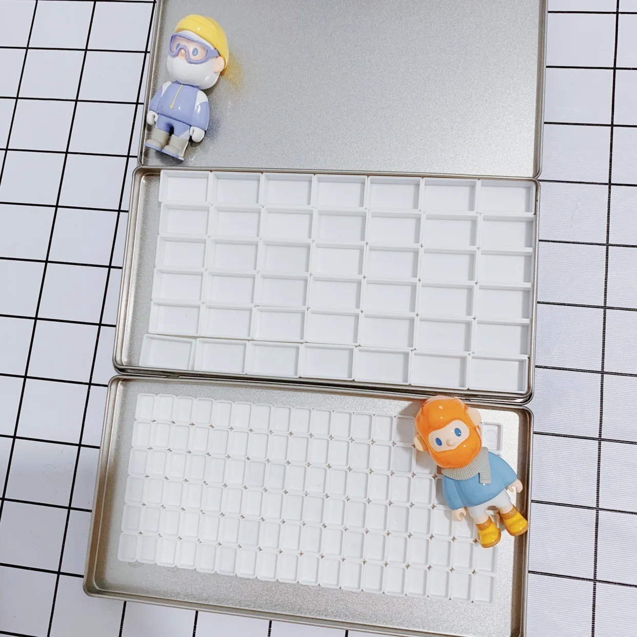 Watercolor color palette storage tin box 108PCS0.5ml /42pcs full block grid art painting utensils school supplies
Watercolor color palette storage tin box 108PCS0.5ml /42pcs full block grid art painting utensils school supplies