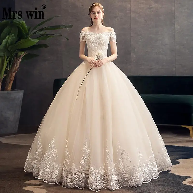 Wedding Dress 2021 Elegant Boat Neck Floor-length Lace Up Ball Gown Princess Luxury Lace Embroidery Beading Wedding Gowns
Wedding Dress 2021 Elegant Boat Neck Floor-length Lace Up Ball Gown Princess Luxury Lace Embroidery Beading Wedding Gowns
