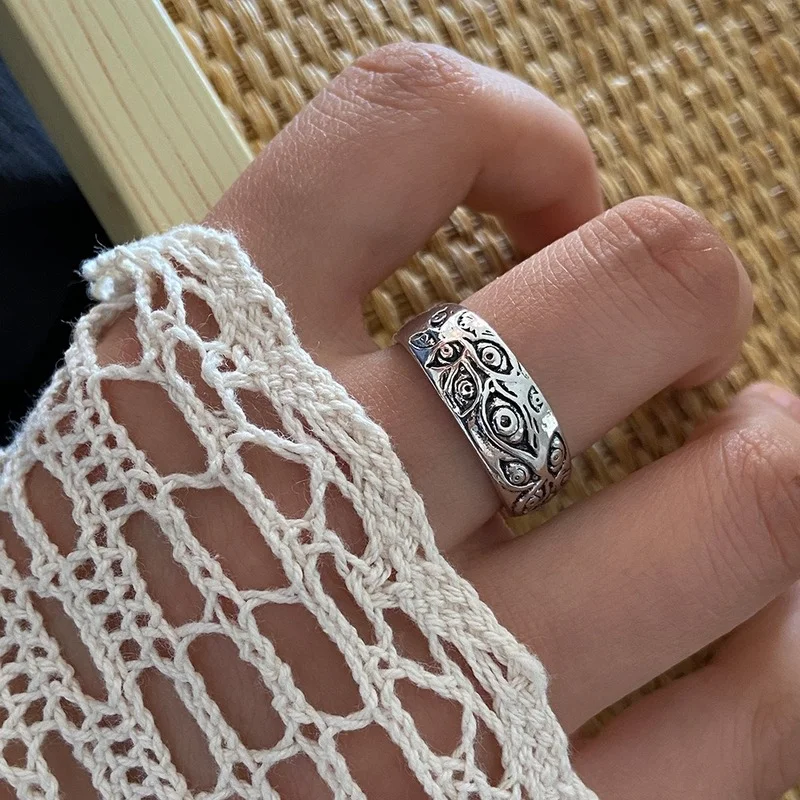 2023 Demon Eyes God's Eye Ring Hipster Hip Hop Woman Rings Ring Male Couples Gothic Accessories Gold Jewelry Korean Fashion
2023 Demon Eyes God's Eye Ring Hipster Hip Hop Woman Rings Ring Male Couples Gothic Accessories Gold Jewelry Korean Fashion