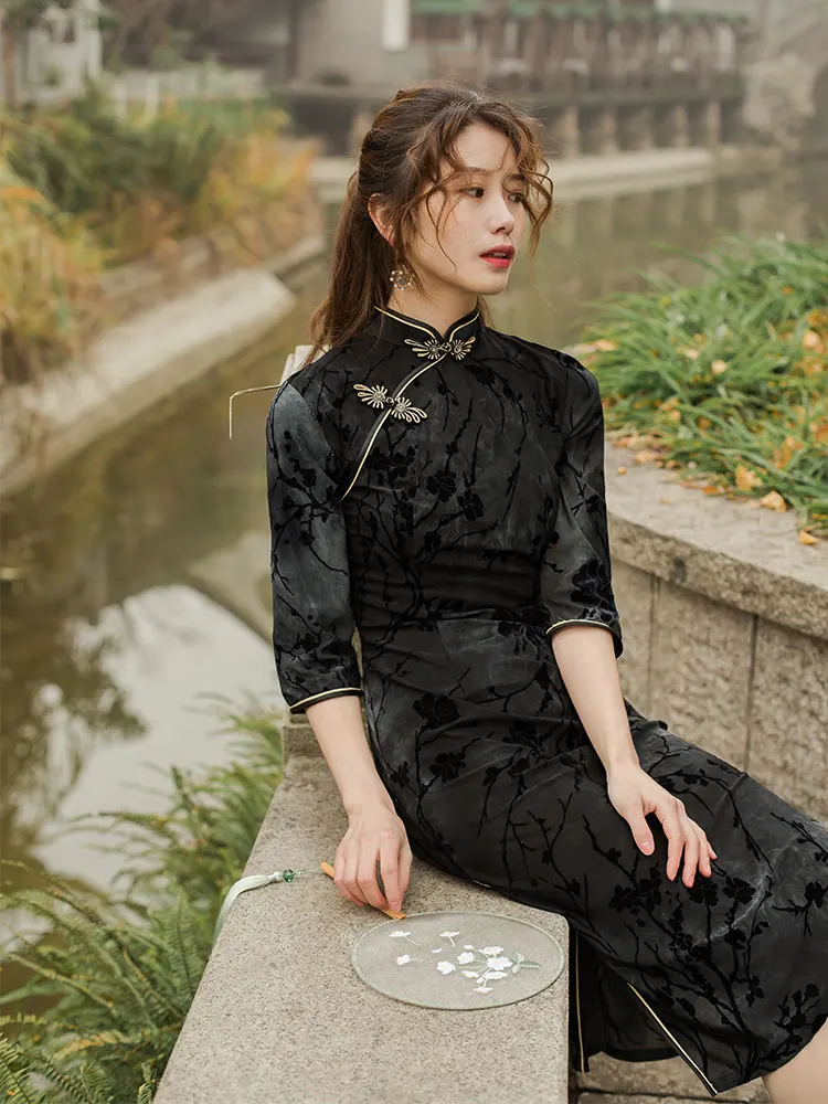 Chinese Dress Woman Black Plus Large Size Qipao Embroidery Cheongsam Retro Cheongsam Dress Traditional Qipao Oriental Dress
Chinese Dress Woman Black Plus Large Size Qipao Embroidery Cheongsam Retro Cheongsam Dress Traditional Qipao Oriental Dress