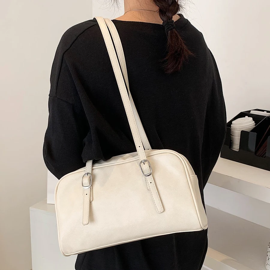 2021 ladies handbag fashion solid color handbag casual designer shoulder bag retro Boston bag luxury simple
2021 ladies handbag fashion solid color handbag casual designer shoulder bag retro Boston bag luxury simple