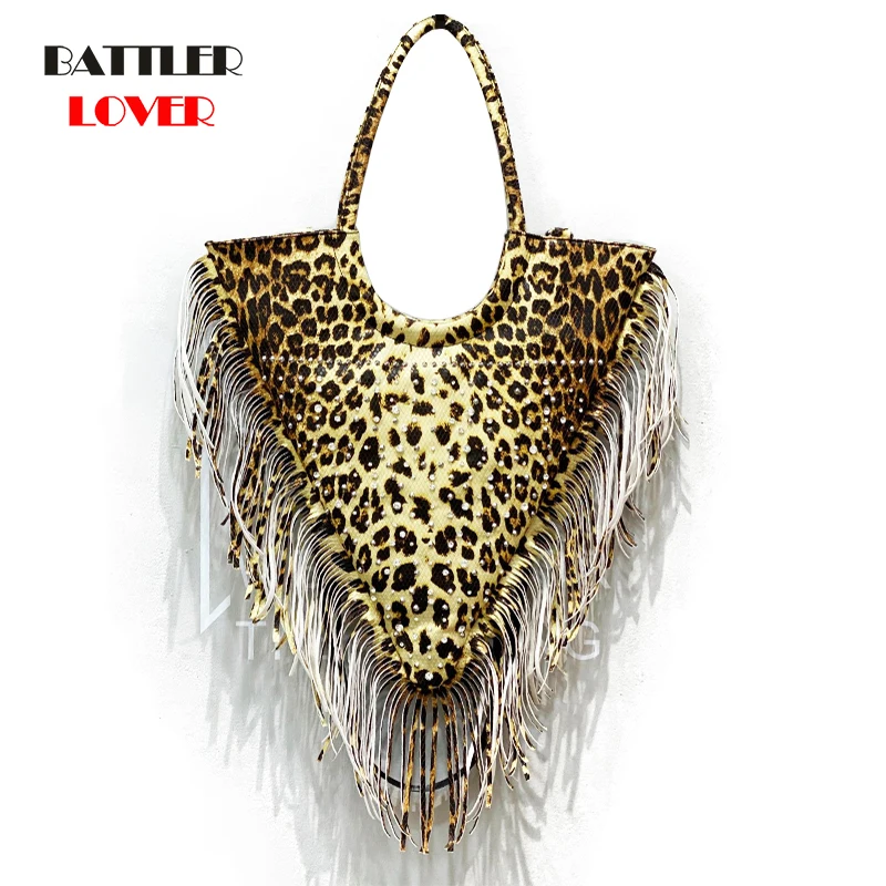 Luxury Designer Brand Purses And Handbags For Women Vintage Tassel Shoulder Bag Ladies Large Capacity Travel Rivet Shopper Totes
Luxury Designer Brand Purses And Handbags For Women Vintage Tassel Shoulder Bag Ladies Large Capacity Travel Rivet Shopper Totes