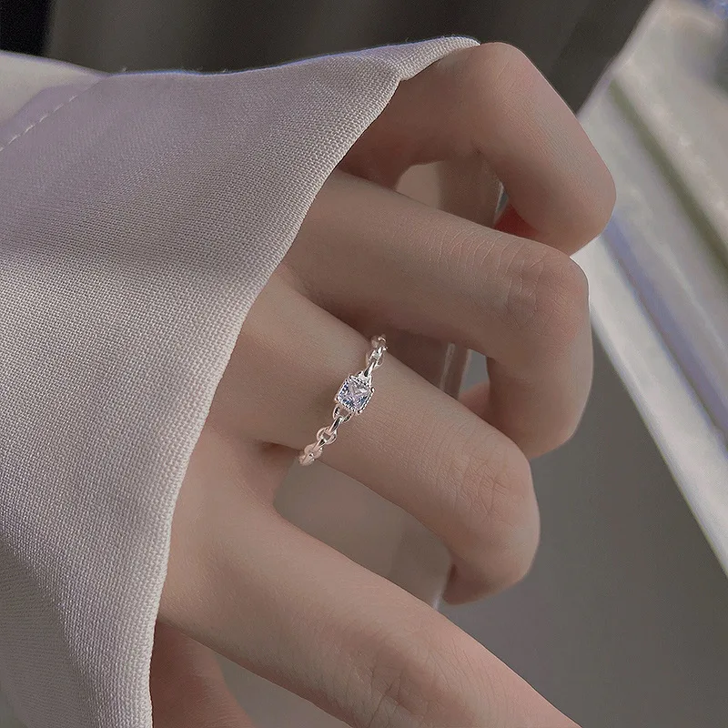 VENTFILLE 925 Silver Ring for Women Girl Party Gift Chain Square Crystal Open Luxury Jewelry Dropship Wholesale
VENTFILLE 925 Silver Ring for Women Girl Party Gift Chain Square Crystal Open Luxury Jewelry Dropship Wholesale