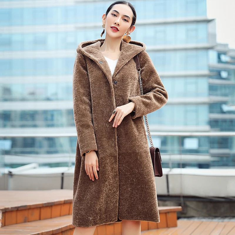 Casual 2020 Sheep Shearling Jackets Real Wool Women's Fur Coat Long Winter Jacket Women Hooded Plus Size 5XL 6XL OT1788
Casual 2020 Sheep Shearling Jackets Real Wool Women's Fur Coat Long Winter Jacket Women Hooded Plus Size 5XL 6XL OT1788