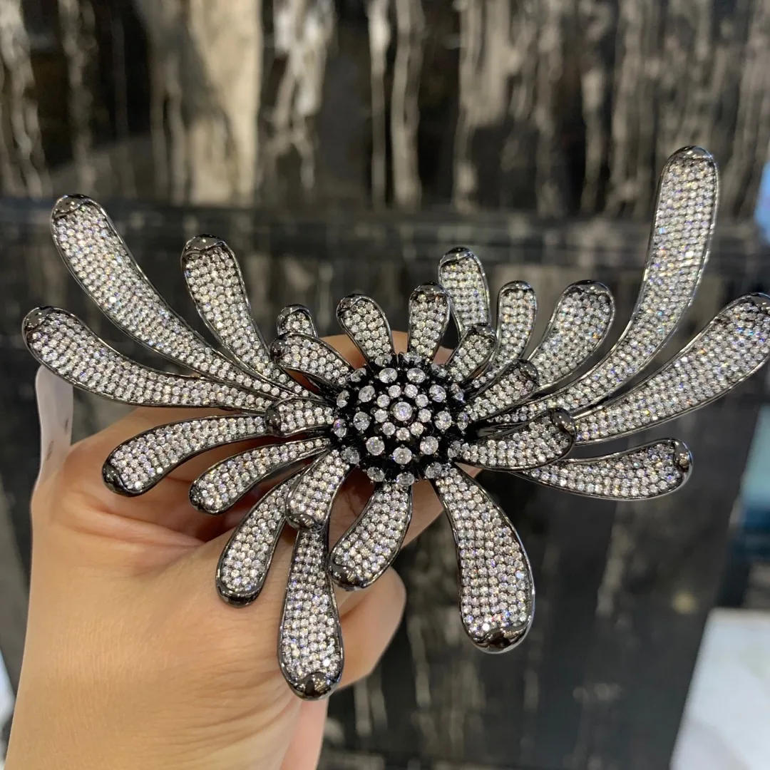 big chrysanthemum flower brooch 925 sterling silver with cubic zircon high quality 10*6CM fine women jewelry free shipping
big chrysanthemum flower brooch 925 sterling silver with cubic zircon high quality 10*6CM fine women jewelry free shipping