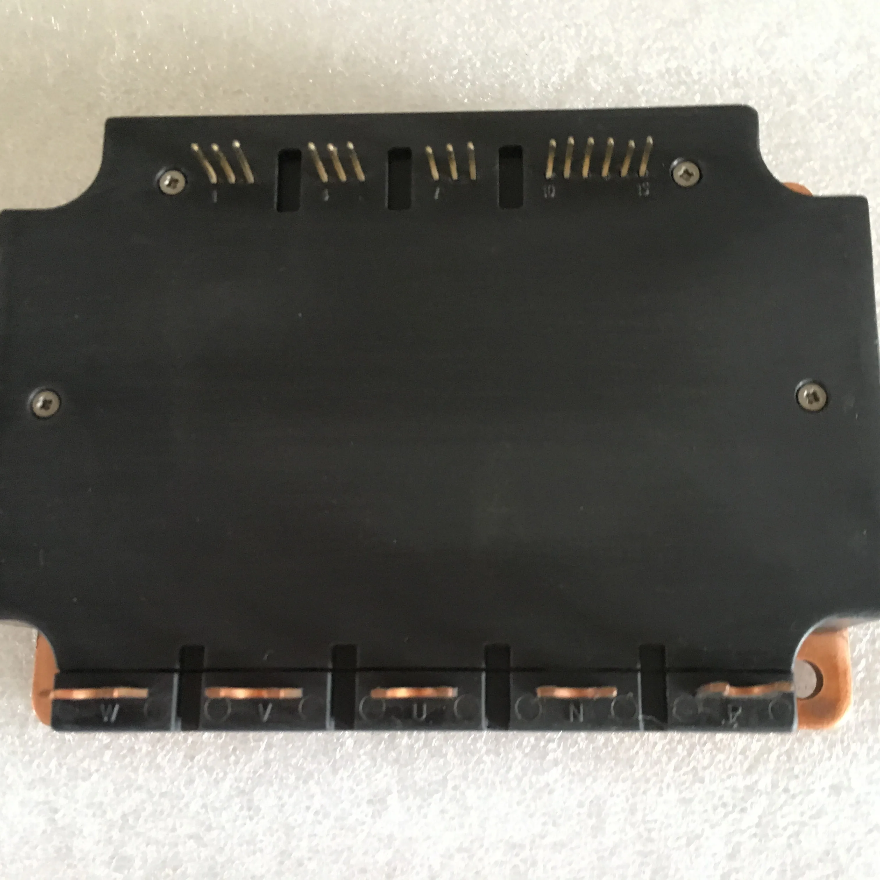 Transistor 300A 600V PM300CBS060 INTELLIGENT POWER MODULE for high-frequency welding machine
Transistor 300A 600V PM300CBS060 INTELLIGENT POWER MODULE for high-frequency welding machine