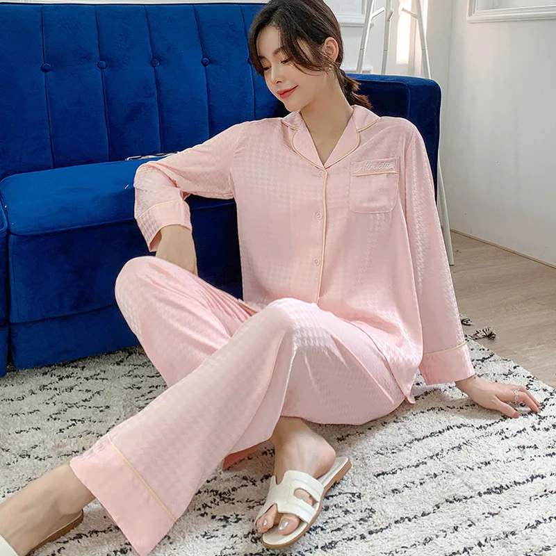 Pajamas Set for Women Ice Silk Long-sleeved Luxury Home Clothes Houndstooth Sleepwear Homewear Women's Pajamas Autumn and Winter
Pajamas Set for Women Ice Silk Long-sleeved Luxury Home Clothes Houndstooth Sleepwear Homewear Women's Pajamas Autumn and Winter