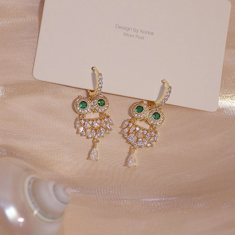Plated 14k Real Gold Exquisite Owl Zircon Earring for Women AAA Zircon Green Crystal Drop Earring Daily Pendant Birthday Gift
Plated 14k Real Gold Exquisite Owl Zircon Earring for Women AAA Zircon Green Crystal Drop Earring Daily Pendant Birthday Gift