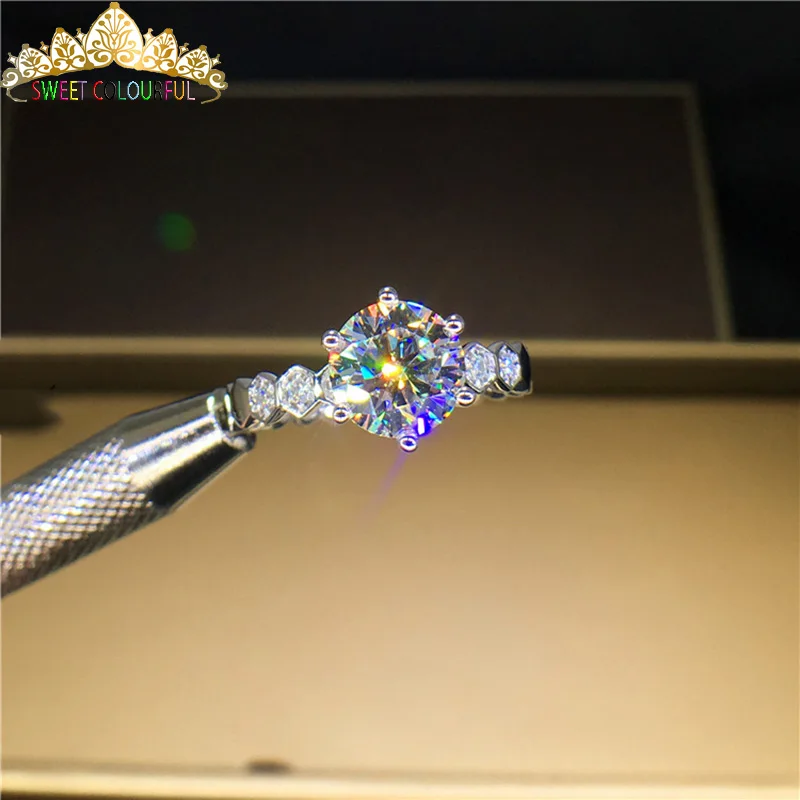 100% 14K 750Au Gold Moissanite Diamond Ring D color VVS With national certificate MO-00117
100% 14K 750Au Gold Moissanite Diamond Ring D color VVS With national certificate MO-00117