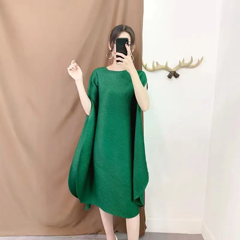 2021 Autumn New Pattern Fashion Short Sleeve Pleated Round Neck Asymmetric Solid Color Retro Calf Length Loose Dress 88061#
2021 Autumn New Pattern Fashion Short Sleeve Pleated Round Neck Asymmetric Solid Color Retro Calf Length Loose Dress 88061#