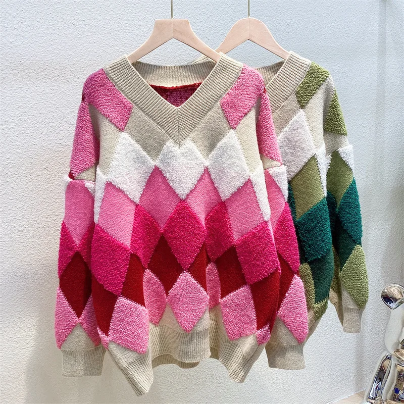 2023 new Japanese retro design, niche, lazy wind, soft waxy rhombic sweater, autumn and winter hot style, fashionable style
2023 new Japanese retro design, niche, lazy wind, soft waxy rhombic sweater, autumn and winter hot style, fashionable style