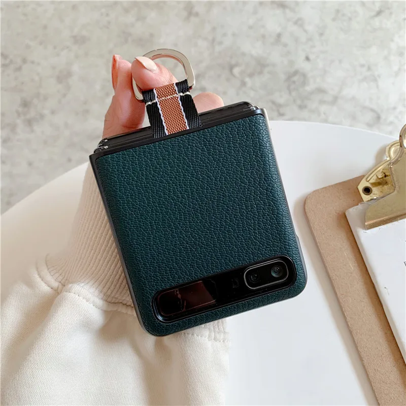 Z Flip Casing Case For Samsung Galaxy Z Flip Portable Lychee Carbon Fiber Pattern Hand Carry Ring Hard Mobile Phone Case Cover
Z Flip Casing Case For Samsung Galaxy Z Flip Portable Lychee Carbon Fiber Pattern Hand Carry Ring Hard Mobile Phone Case Cover