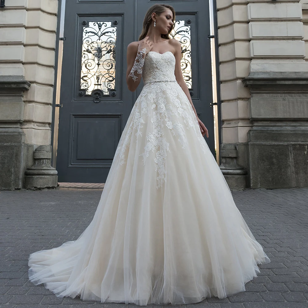 Weilinsha Sexy Strapless Appliques Wedding Dress Women Open Back Detachable Sleeve Bridal Gown with Court Train Vestido De Novia
Weilinsha Sexy Strapless Appliques Wedding Dress Women Open Back Detachable Sleeve Bridal Gown with Court Train Vestido De Novia