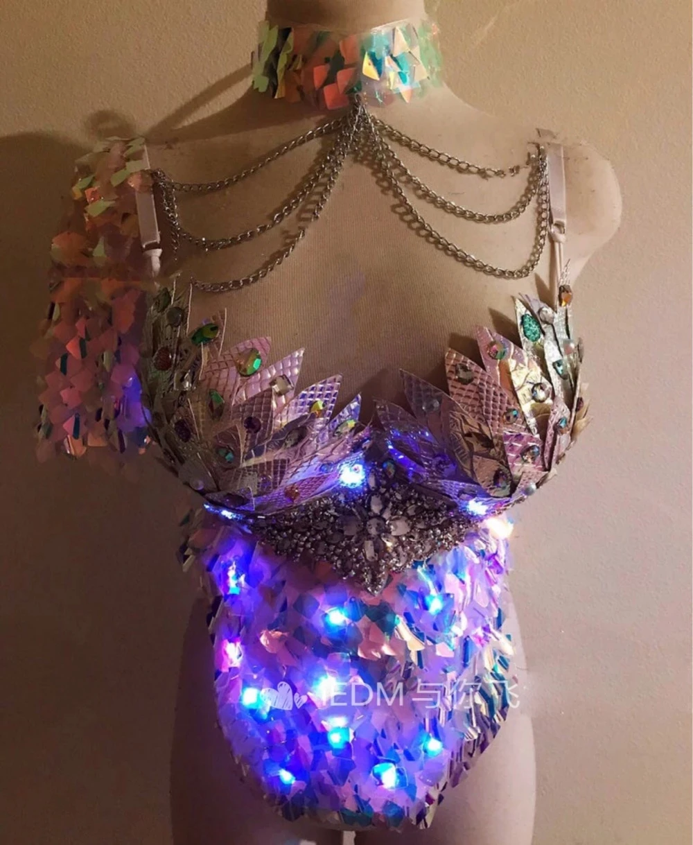 Gogo Led fish scale mermaid bra top marine rave led bra bar luminous costume Nightclub show singer dance Costume
Gogo Led fish scale mermaid bra top marine rave led bra bar luminous costume Nightclub show singer dance Costume