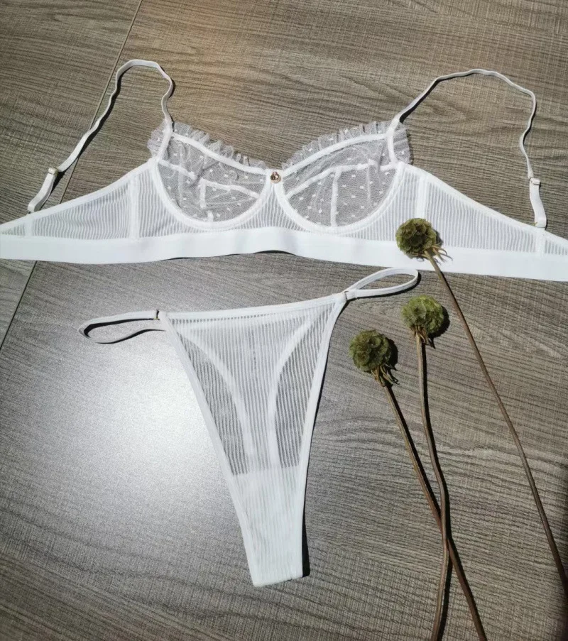 Wriufred Sexy perspective temptation bra with T pants lace edges diamond ornaments lingerie set underwire bralette
Wriufred Sexy perspective temptation bra with T pants lace edges diamond ornaments lingerie set underwire bralette
