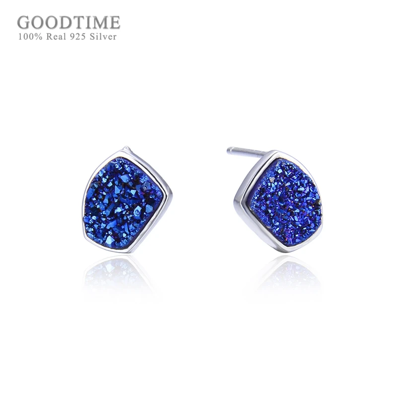 Женские серьги-гвоздики из серебра 925 пробы с голубыми кристаллами
Женские серьги-гвоздики из серебра 925 пробы с голубыми кристаллами