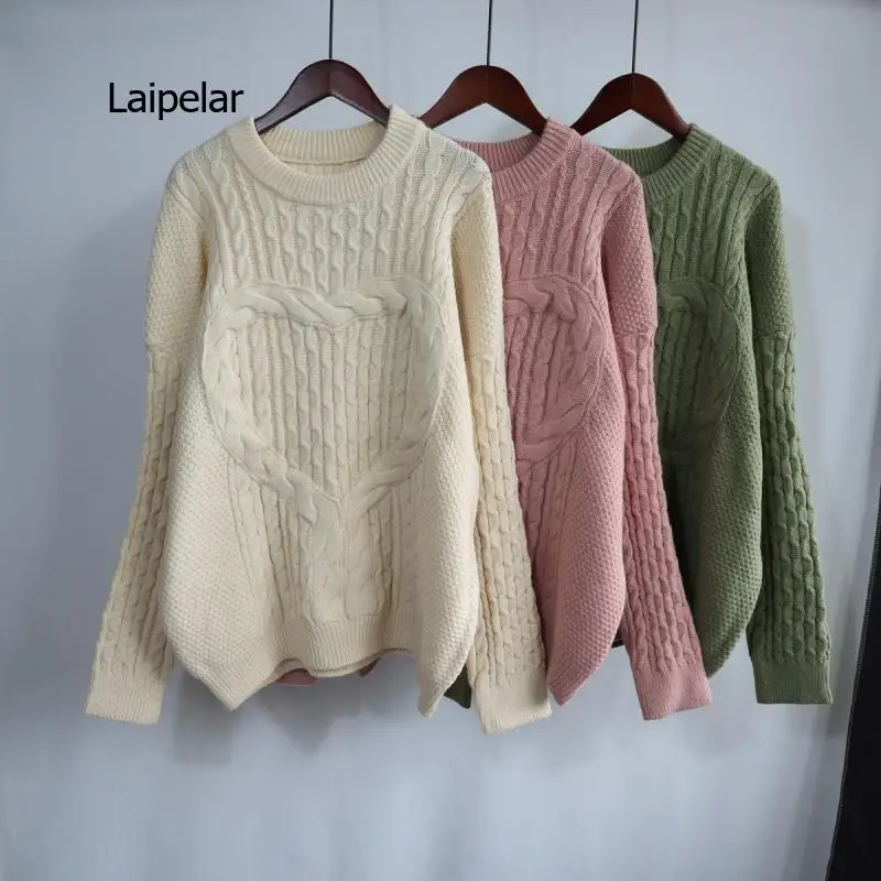Love twist round neck women's design sense sweater Korean fashion long-sleeved top winter women's sweater
Love twist round neck women's design sense sweater Korean fashion long-sleeved top winter women's sweater