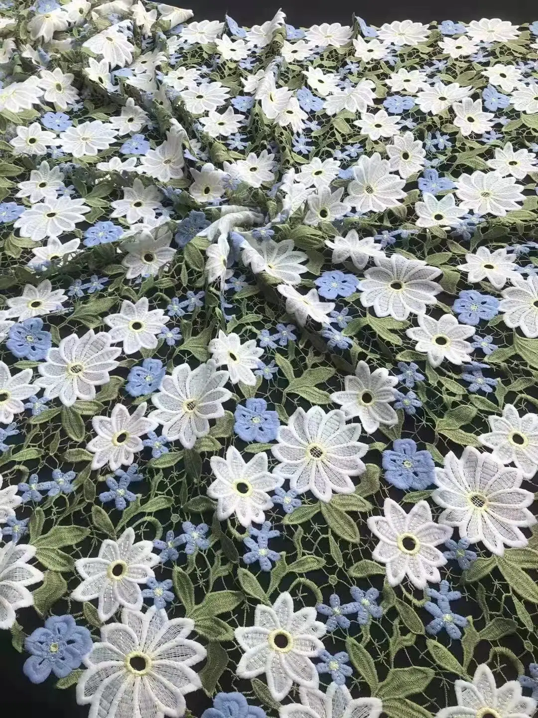 Water-soluble Lace Fabric, Multi-Color Embroidery, Bohemian Flower, Ladies Skirt, Formal Brand Fabric, High Quality
Water-soluble Lace Fabric, Multi-Color Embroidery, Bohemian Flower, Ladies Skirt, Formal Brand Fabric, High Quality