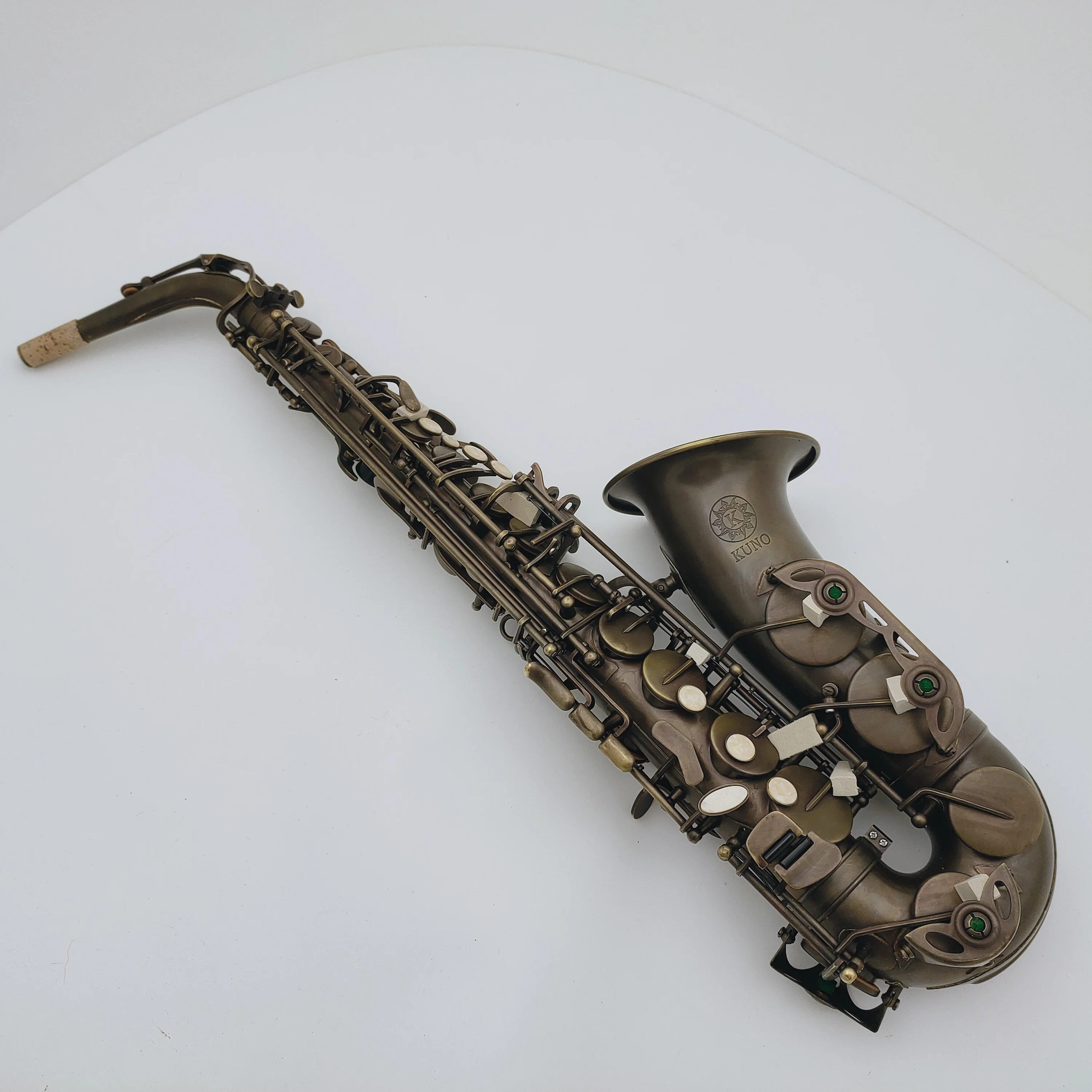Woodwind Musical KUNO KAS-901 Alto Saxophone Eb Tune Antique Copper Plated With Case Mouthpiece Accessories
Woodwind Musical KUNO KAS-901 Alto Saxophone Eb Tune Antique Copper Plated With Case Mouthpiece Accessories