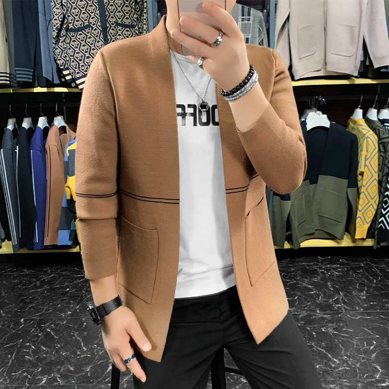 Autumn Winter New V Neck Men's Sweater Striped Simple Front Pockets Slim For Casual Knitted Cardigan Men Jackets Streetwear
Autumn Winter New V Neck Men's Sweater Striped Simple Front Pockets Slim For Casual Knitted Cardigan Men Jackets Streetwear