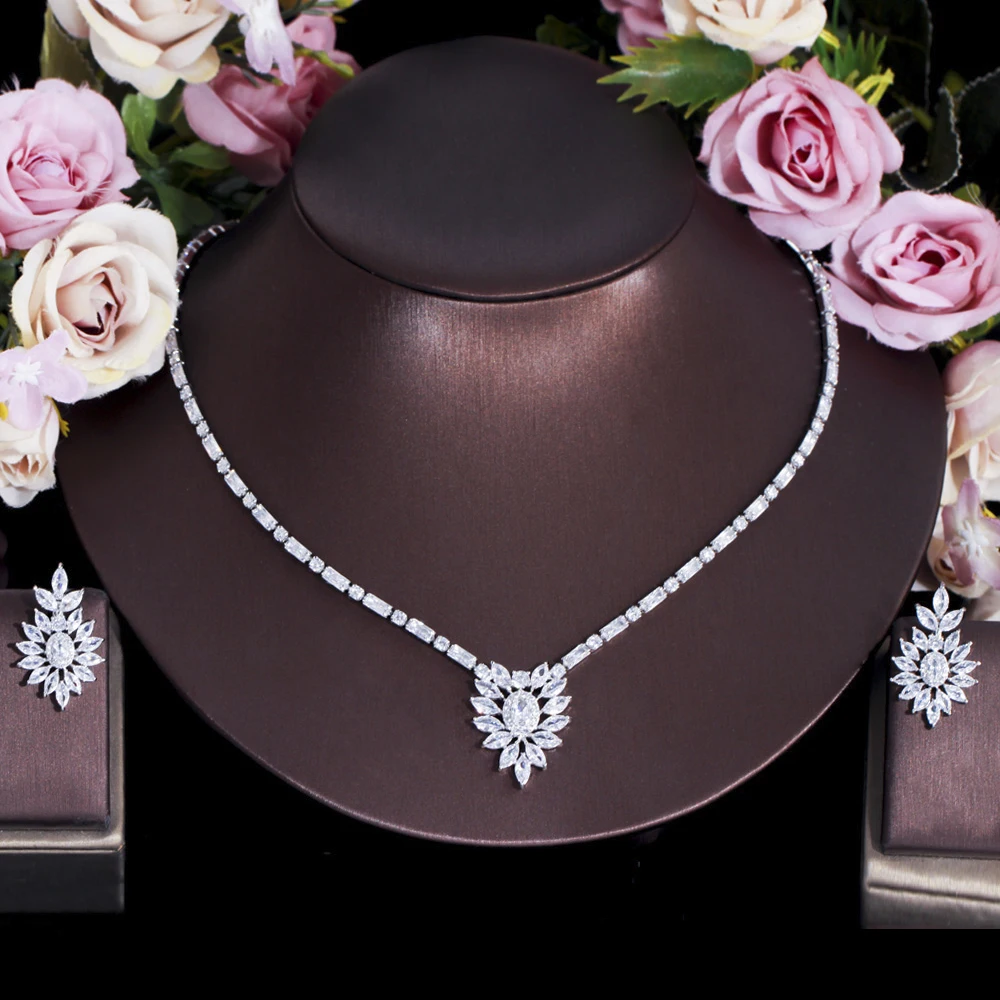 ThreeGraces Delicate Cubic Zirconia White Gold Color Flower Earrings Necklace Set for Women Wedding Engagement Jewelry TZ657
ThreeGraces Delicate Cubic Zirconia White Gold Color Flower Earrings Necklace Set for Women Wedding Engagement Jewelry TZ657