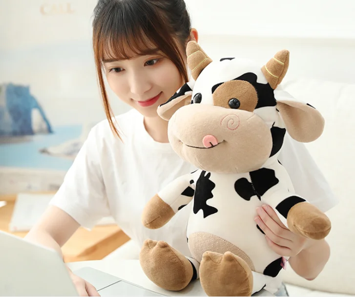 Новая игрушка, милая молочная корова, плюшевая игрушка, мультяшная корова, декоративная подушка, мягкая кукла, игрушка, рождественский подарок b0389
Новая игрушка, милая молочная корова, плюшевая игрушка, мультяшная корова, декоративная подушка, мягкая кукла, игрушка, рождественский подарок b0389