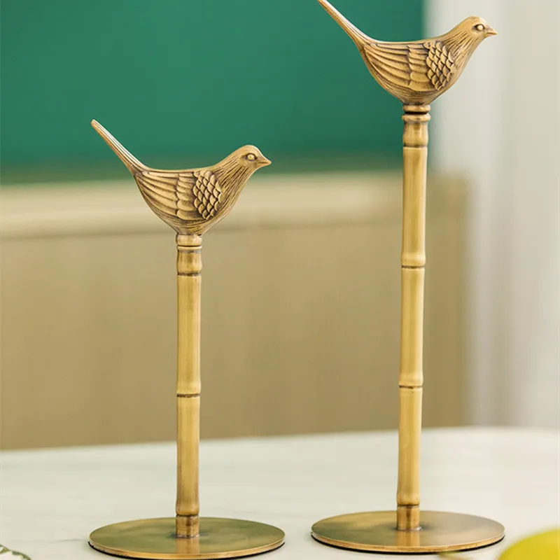 Napkin holder Kitchen supplies Roll paper storage rack Desktop crafts ornaments Brass Hand-carved European retro Light luxury
Napkin holder Kitchen supplies Roll paper storage rack Desktop crafts ornaments Brass Hand-carved European retro Light luxury
