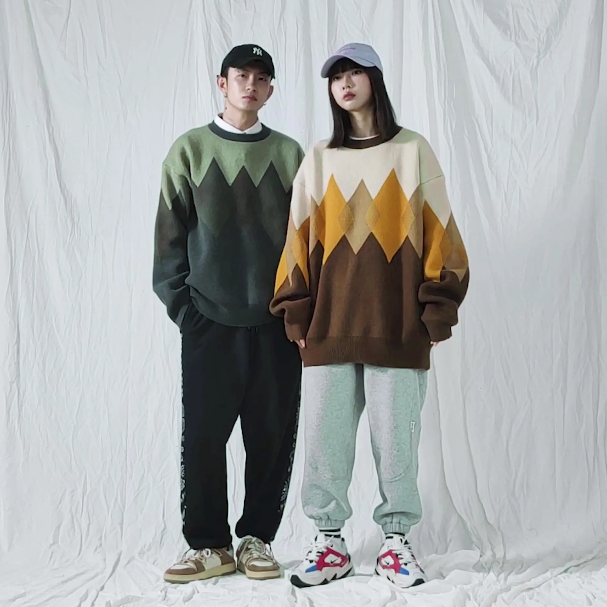 H4042 Fall Winter Men Sweater Vintage Ethnic Style Casual Loose All-Match Couple Knitting Pullovers Comfortable Soft Male Tops
H4042 Fall Winter Men Sweater Vintage Ethnic Style Casual Loose All-Match Couple Knitting Pullovers Comfortable Soft Male Tops