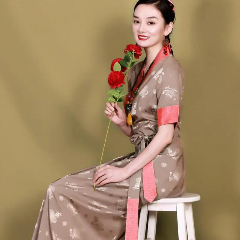 Traditional tibetan clothing oriental summer dress Vintage moden long qipao women elegant short sleeve cheongsam
Traditional tibetan clothing oriental summer dress Vintage moden long qipao women elegant short sleeve cheongsam