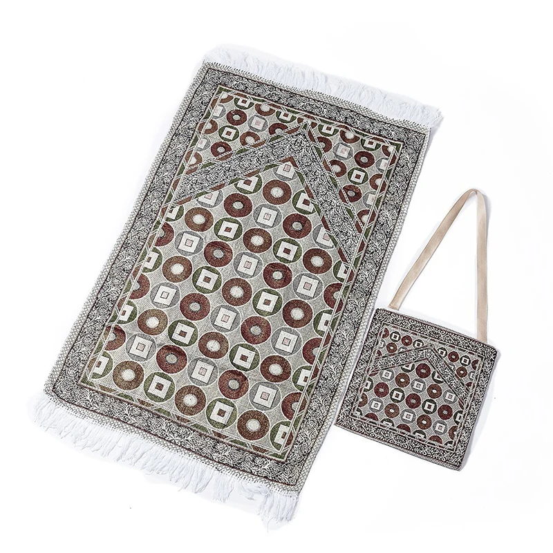 Muslim Prayer Mat Family Bedroom Living Room Carpet Soft Blanket Lightweight Tassel Tapestry With bag Decorative Mats carpet rug
Muslim Prayer Mat Family Bedroom Living Room Carpet Soft Blanket Lightweight Tassel Tapestry With bag Decorative Mats carpet rug