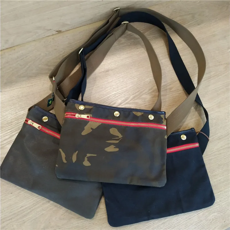 Crossbody Shoulder Bag British Simple Retro Camouflage Oil Wax Canvas Water Repellent Men's and Women's Clutch
Crossbody Shoulder Bag British Simple Retro Camouflage Oil Wax Canvas Water Repellent Men's and Women's Clutch