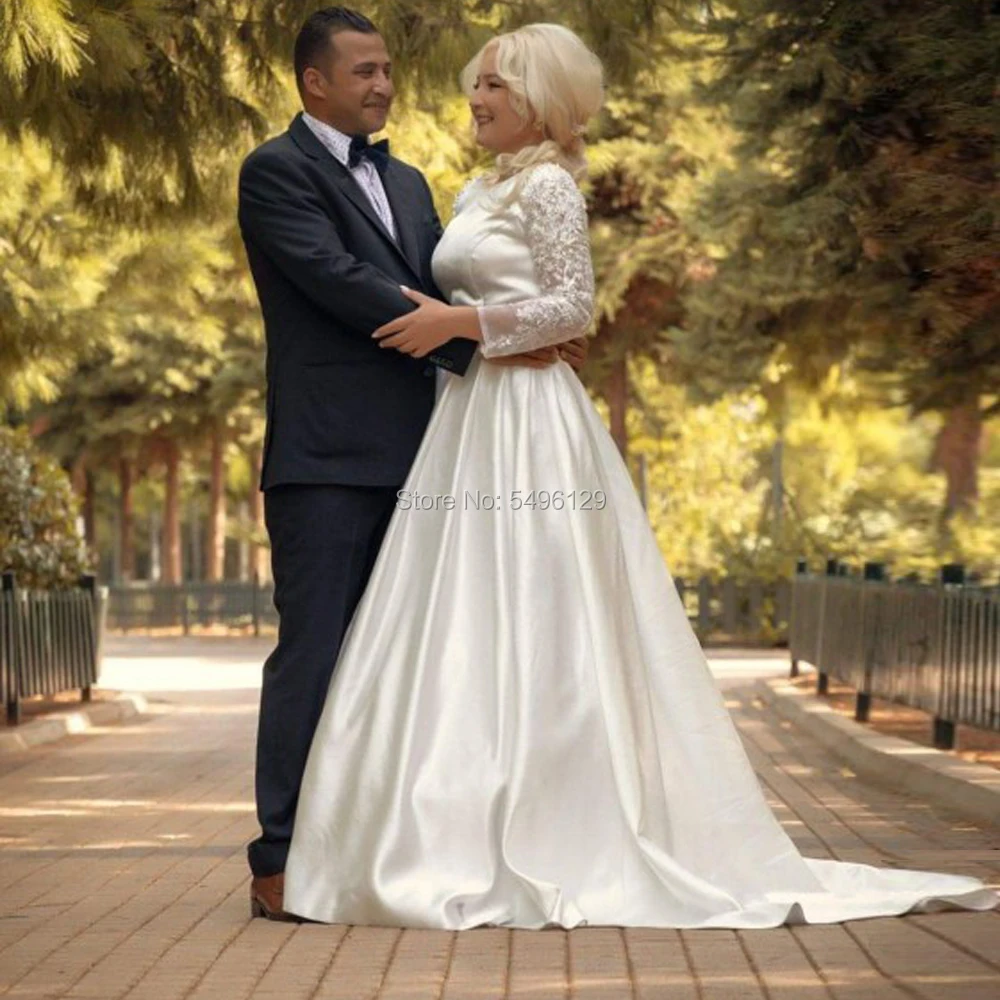 2023 O-neck 3/4 Sleeves Beading Applique Satin A-line Wedding Dresses with Pleat Belt Lace-up High Quality Bridal Dress Long
2023 O-neck 3/4 Sleeves Beading Applique Satin A-line Wedding Dresses with Pleat Belt Lace-up High Quality Bridal Dress Long