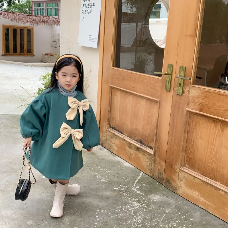 Baby Girls Winter Woolen Long Coats Fashion Bow Cotton Padded Thick Warm Coat Jacket Kids Elegant Overcoat Children Clothes
Baby Girls Winter Woolen Long Coats Fashion Bow Cotton Padded Thick Warm Coat Jacket Kids Elegant Overcoat Children Clothes