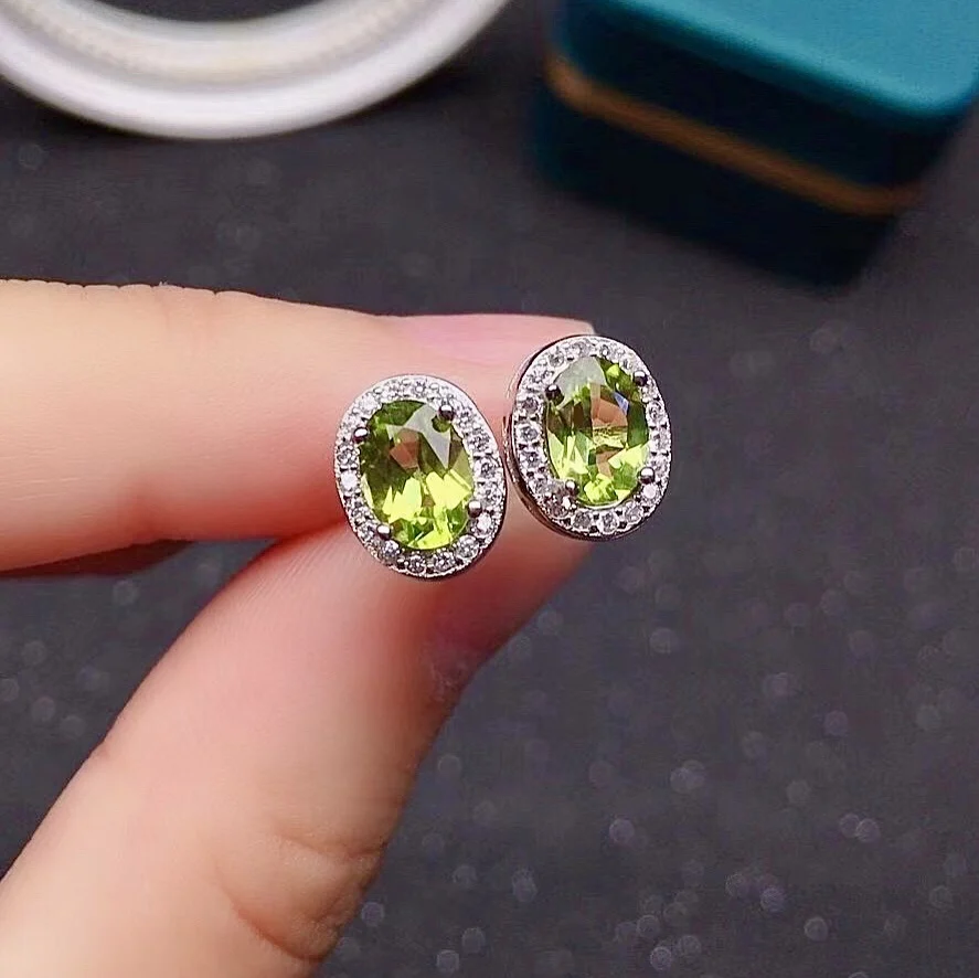 100% Natural Peridot Stud Earrings 5mm*7mm VVS Grade Peridot Earrings Solid 925 Silver Peridot Jewelry Gift for Woman
100% Natural Peridot Stud Earrings 5mm*7mm VVS Grade Peridot Earrings Solid 925 Silver Peridot Jewelry Gift for Woman