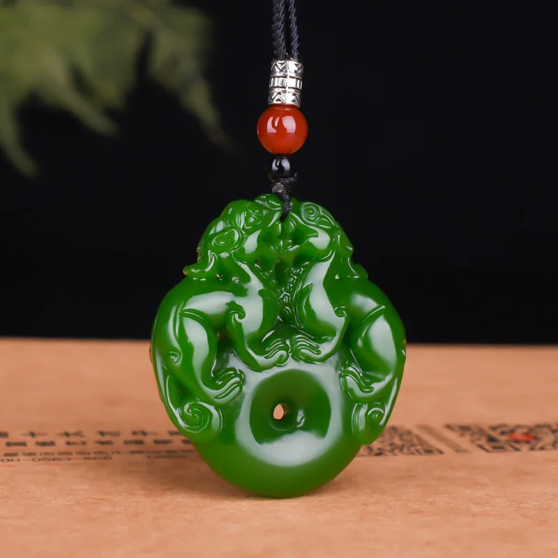 Natural Green Handmade Double-sided Engraved Safe Buckle Jade Pendant Fashion Jewelry Men and Women Double Brave Necklace
Natural Green Handmade Double-sided Engraved Safe Buckle Jade Pendant Fashion Jewelry Men and Women Double Brave Necklace