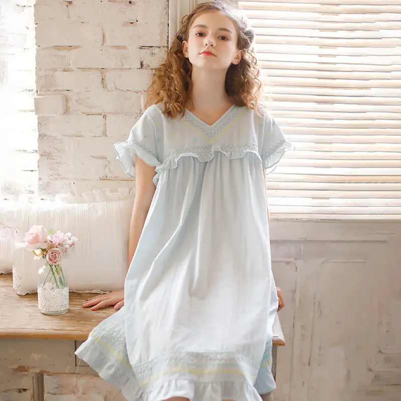 Pure Cotton Night Dress Women Summer Sweet Embroidery Ruffle Nightdress Kawaii Nightgowns Girl Princess Sleepwear Home Clothes
Pure Cotton Night Dress Women Summer Sweet Embroidery Ruffle Nightdress Kawaii Nightgowns Girl Princess Sleepwear Home Clothes