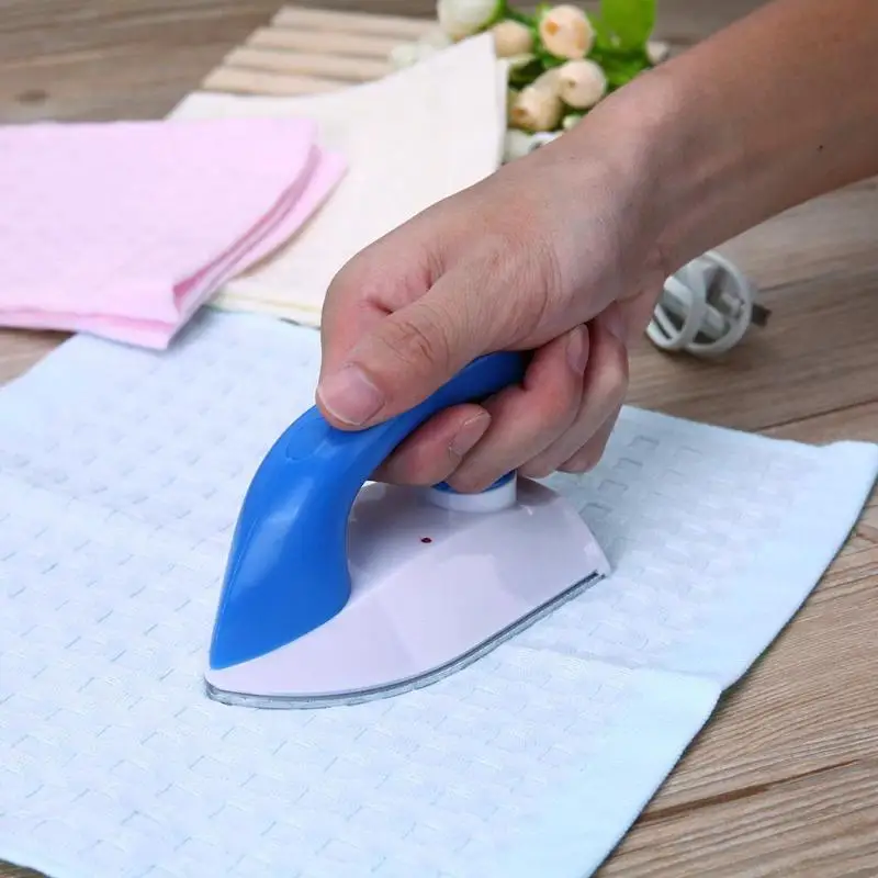 Mini Handheld Electric Steam Iron Steamer Travel Iron Portable Clothes Ironing Steamer Temperature Control US EU Plug Dropship
Mini Handheld Electric Steam Iron Steamer Travel Iron Portable Clothes Ironing Steamer Temperature Control US EU Plug Dropship
