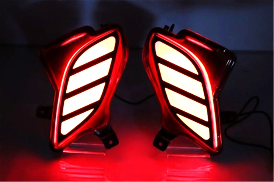 1Pair Rear Bumper LED Brake Light/Turn Signal Lights for Toyota Highlander 2020-2021
1Pair Rear Bumper LED Brake Light/Turn Signal Lights for Toyota Highlander 2020-2021