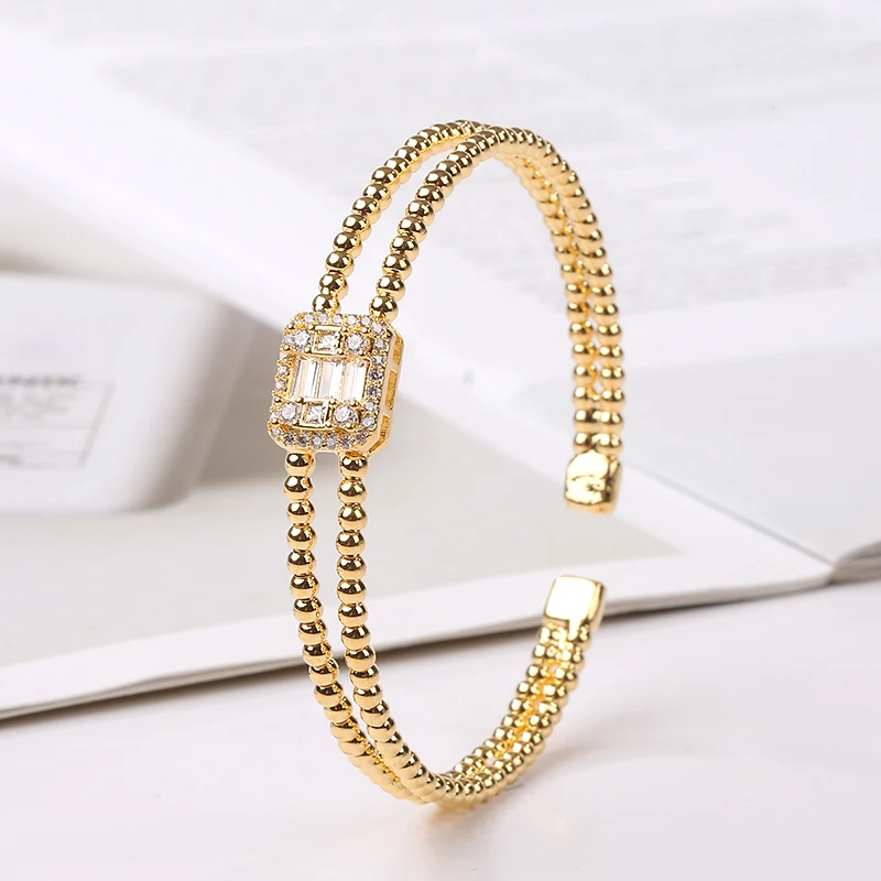 Elegant Classic Shiny Zircon Cuff Bangles Bracelets For Women Gold Color Simple Femal Opening Bangles Wedding Jewelry Accessorie
Elegant Classic Shiny Zircon Cuff Bangles Bracelets For Women Gold Color Simple Femal Opening Bangles Wedding Jewelry Accessorie