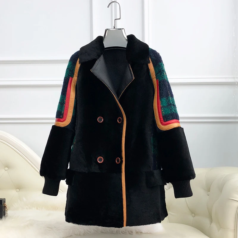 2020 New Real Fur Coat Women Winter Plaid Sheep Shearling Coat Korean Oversize Fashion Natural Fur Coats Jackets K18011 KJ5820
2020 New Real Fur Coat Women Winter Plaid Sheep Shearling Coat Korean Oversize Fashion Natural Fur Coats Jackets K18011 KJ5820