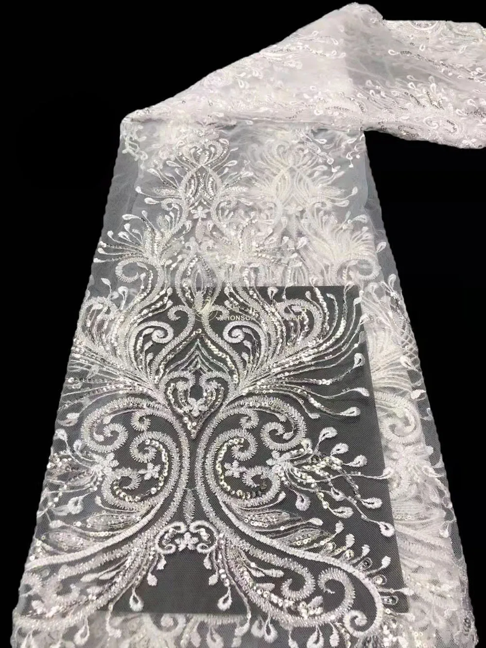 Белая сетчатая кружевная ткань, нигерийский тюль, вышивка, блестки, бусины, рукоделие, шитье, дизайн «сделай сам», товары для банкета, выпускного вечера, свадебного платья
Белая сетчатая кружевная ткань, нигерийский тюль, вышивка, блестки, бусины, рукоделие, шитье, дизайн «сделай сам», товары для банкета, выпускного вечера, свадебного платья