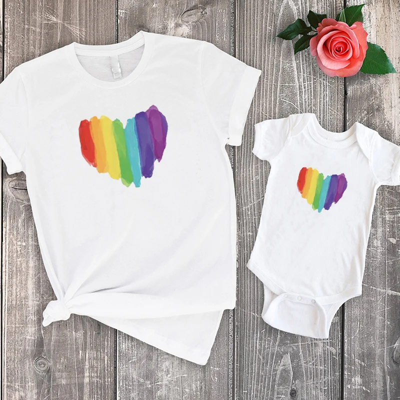 Family Matching Clothes Rainbow Colors Print T-Shirts Girls Christmas Outfit Matching Mother Daughter Clothes Birthday Tees Love
Family Matching Clothes Rainbow Colors Print T-Shirts Girls Christmas Outfit Matching Mother Daughter Clothes Birthday Tees Love