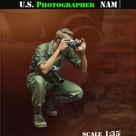 1/35 модельная фигурка из смолы kits US Photoguapher nam фигурки разобранные неокрашенные C549
1/35 модельная фигурка из смолы kits US Photoguapher nam фигурки разобранные неокрашенные C549